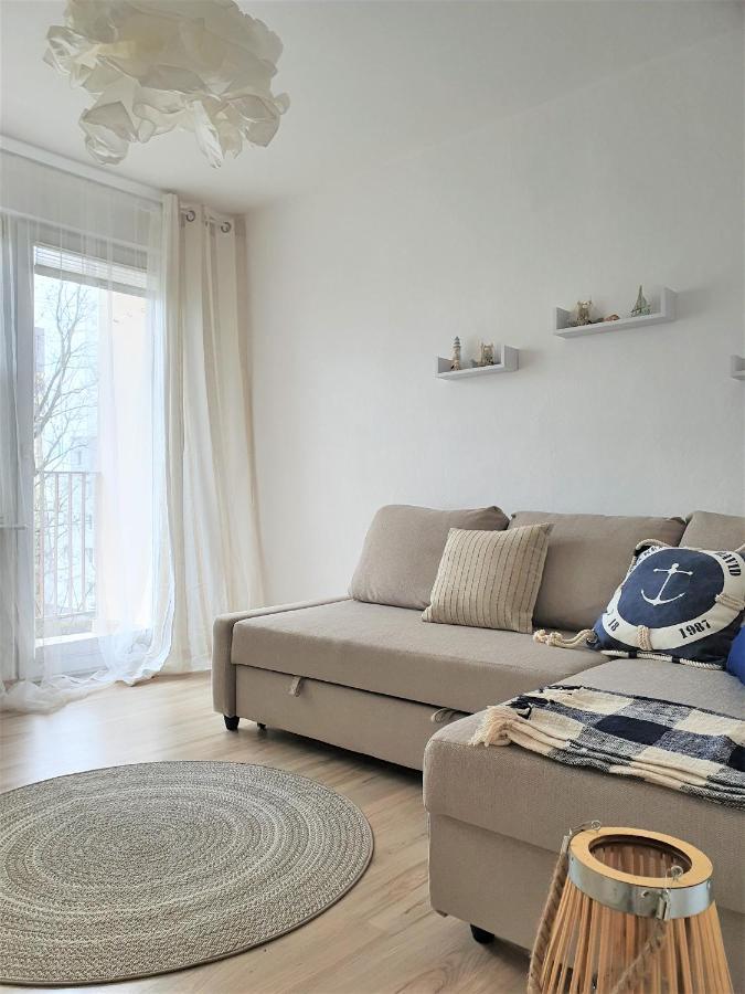 Wera - Klimatyczny Apartament 300 M Od Plazy Brzezno - Azw Гданск Екстериор снимка